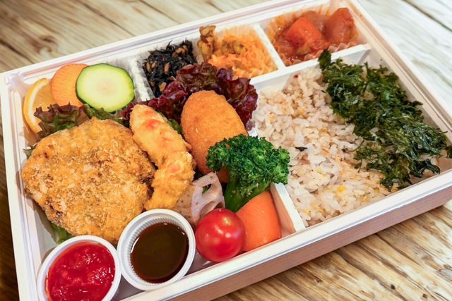 野菜がおいしい LONGING HOUSE-ヴィーガンミックスフライ弁当