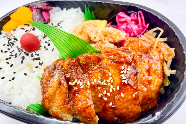 ランチファクトリー-若鶏の照焼わっぱ