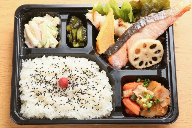 まるべん ～和惣菜弁当～-しゃけ弁当