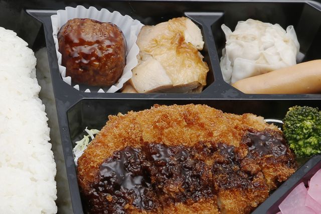 松に鶴-幕の内（竹）お肉メイン