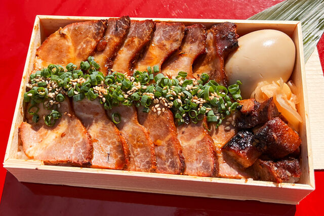 【本格焼豚】蜜汁チャーシュー重【特撰銘柄 林豚 肩ロース使用】肉倍増140g