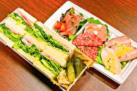Merendaーsandwichー-ロースハムとフレッシュレタスのサンドイッチ＆ミニオードブルセット