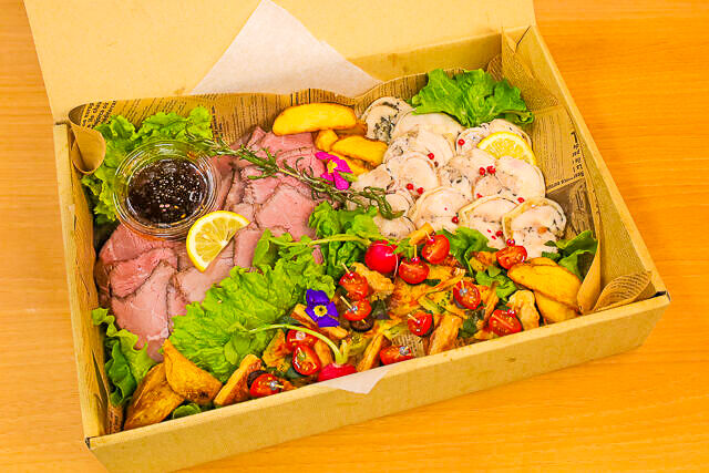 mini丼kitchen HIMAWARI（ケータリング）-【クリスマス】贅沢3種の冷製アラカルトBOX B