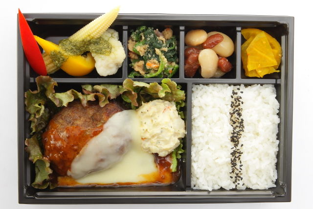 神戸牛 みやび亭 の 神戸牛ハンバーグ弁当 とろけるチーズデミグラスソース ごちクル お弁当の配達 デリバリー 神戸牛 みやび亭 の 神戸牛ハンバーグ弁当 とろけるチーズデミグラスソース ごちクル お弁当の配達 デリバリー