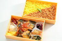 みやこどり-サバの味噌煮の豪華二段弁当