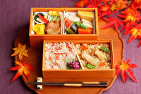 なだ万厨房 大阪店-松茸御飯と蟹御飯の二段重