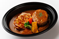 洋食 中目黒オムオム-【特製カレーソース】オムライス 特製ローストチキン＆ハンバーグ