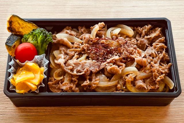 洋食 中目黒オムオム-カルビ弁当A