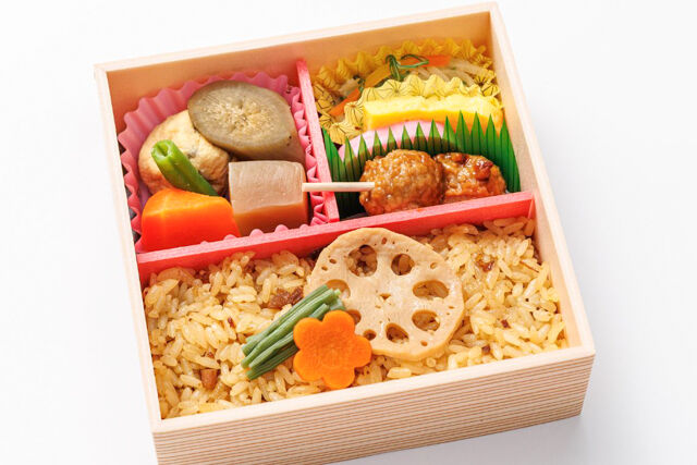 日本ばし大増-【冬限定】鶏五目おこわ