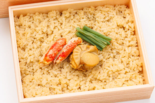 日本ばし大増-【冬限定】ずわい蟹と帆立のせごはん折詰