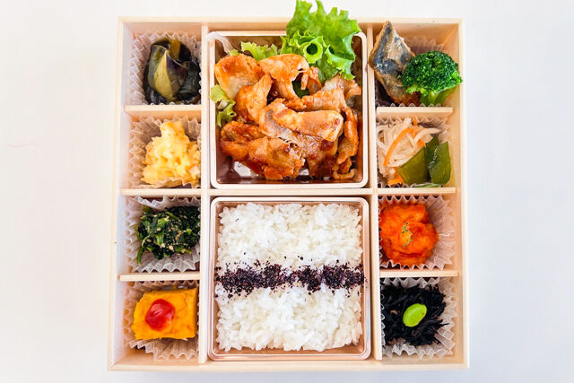 NIIYA-豚ロース生姜焼きの彩り和膳