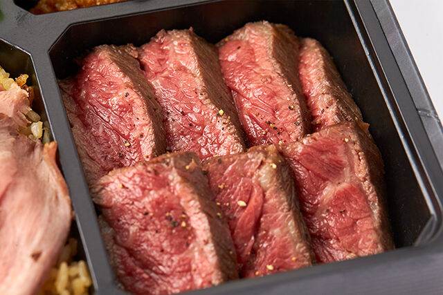 【熨斗対応可】黒毛和牛イチボステーキとローストビーフ肉飯＆ハンバーグ弁当