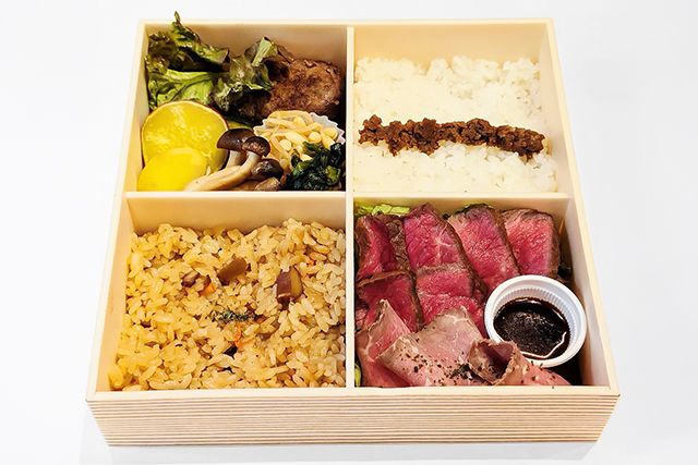 【熨斗対応可】黒毛和牛ステーキと秋の味覚 肉づくし四マス重
