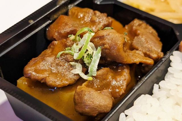 肉ビストロ SPAJIO-【熨斗対応可】【夢の大地豚ステーキ＆和牛すじ大根】贅沢肉と彩り野菜御膳