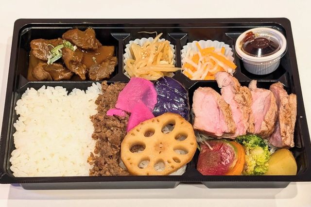 肉ビストロ SPAJIO-【熨斗対応可】【夢の大地豚ステーキ＆和牛すじ大根】贅沢肉と彩り野菜御膳