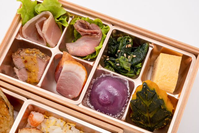 鰻と海老のチラシ寿司と天ぷら2段弁当