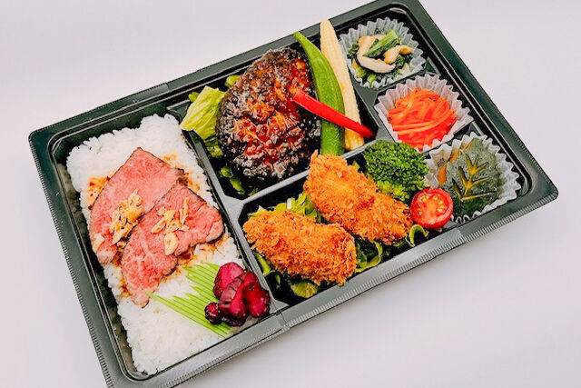 美味しい生活『肉食創色』-やわらかハンバーグ（黒毛和牛ローストビーフ＆広島産大粒カキフライ）