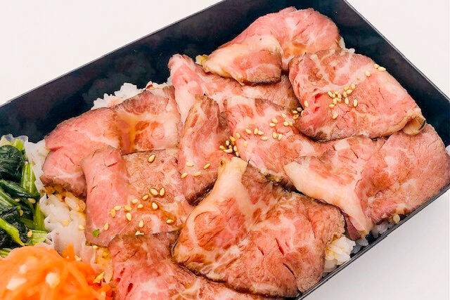 美味しい生活『肉食創色』-自家製黒毛和牛ローストビーフ重