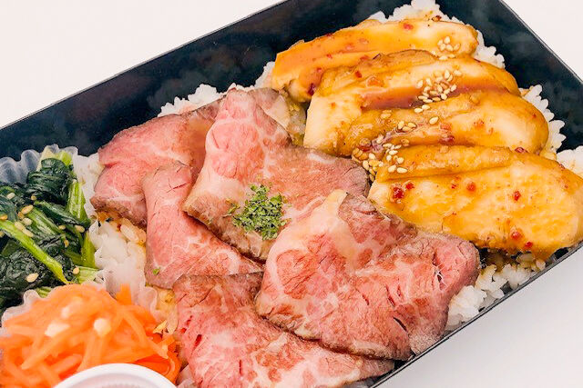 美味しい生活『肉食創色』-黒毛和牛ローストビーフと若鶏炙り焼重