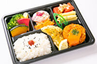 nina&#039;s deli-Deli弁当 白身魚のバジルフライとビスクソースのカニクリームコロッケ