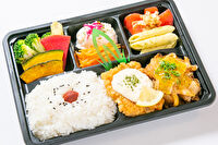 nina&#039;s deli-Deli弁当 チキン南蛮とハニージンジャーポーク