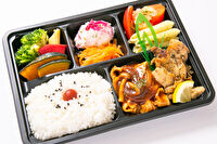 nina&#039;s deli-Deli弁当 ハッシュドポークとバジルチキン