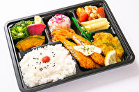 nina's deli-Deli弁当 ハニーマスタードチキンとフライドフィッシュ