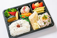 nina&#039;s deli-Deli弁当 白身魚と豚しゃぶのネギぽん