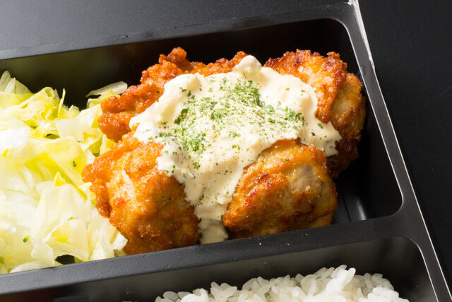 西大井精肉店-宮崎名物チキン南蛮弁当