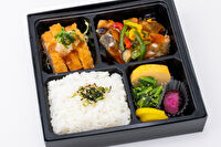 お弁当 仕出し しんじょう-サバの竜田揚げ甘酢餡かけとトンカツ弁当