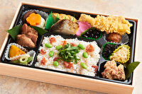 和食工房おべんと亭-夏薫る梅と枝豆ご飯の幕の内弁当
