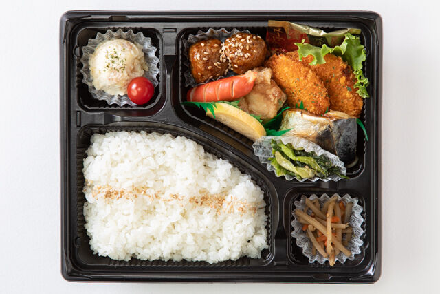 お母ちゃん食堂 の 幕の内弁当 ごちクル お弁当の配達 デリバリー