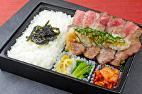 近江牛焼肉 すだく-近江牛カルビとシンタマステーキおろしポン酢弁当
