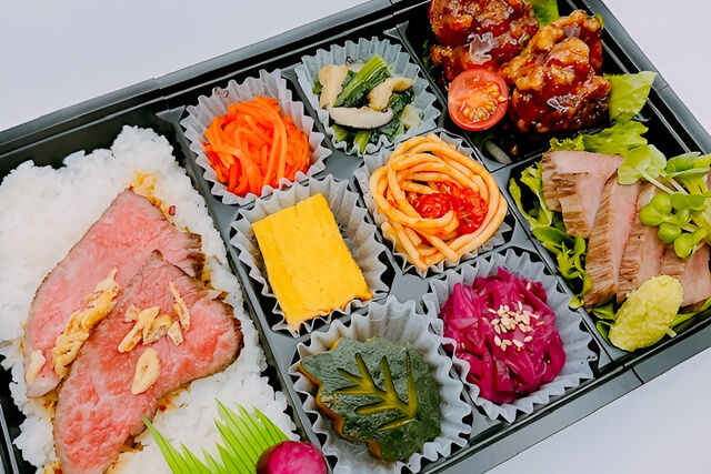 おもてなし『縁讃』-黒毛和牛A5カルビステーキと黒酢唐揚げ（黒毛和牛ローストビーフ）