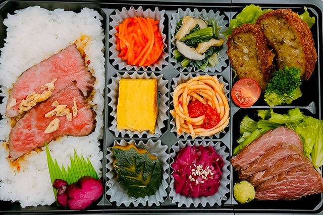 おもてなし『縁讃』-牛ハラミ焼肉と国産牛のメンチカツ（黒毛和牛ローストビーフ）
