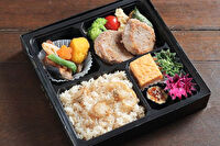 母屋-母屋の「豚肉のロールステーキのお弁当」