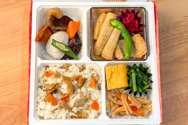 母屋-【秋冬限定】母屋の「煮穴子のお弁当」