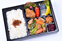 大阪手づくり弁当 はまよし-2種のおかずが楽しめる！豚野菜炒め＆唐揚げ弁当