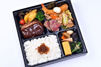 大阪手づくり弁当 はまよし-たっぷり満足！ハンバーグと豚野菜炒めの幕の内デラックス