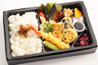 大阪手づくり弁当 はまよし-特製天つゆ付き海老入り天ぷら＆サバ弁当