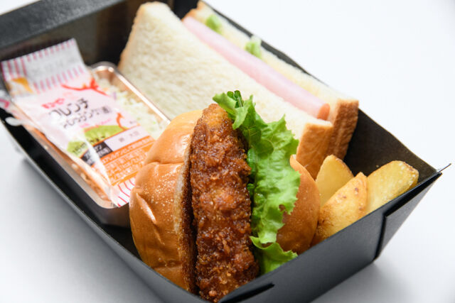 大阪手づくりサンドイッチ ミカサンド-ハムサンド＆コロッケロール