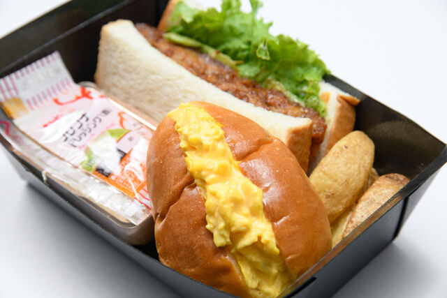 大阪手づくりサンドイッチ ミカサンド-メンチカツサンド＆卵ロール