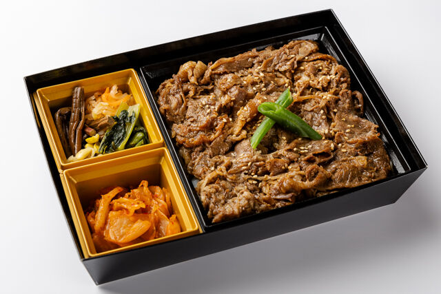 大阪焼肉・ホルモン ふたご-【熨斗対応可】黒毛和牛の焼肉弁当