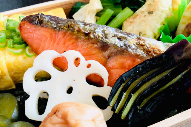 【京風海苔弁当】焼き魚とお万菜