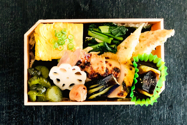 【京風海苔弁当】鶏塩麹焼とお万菜
