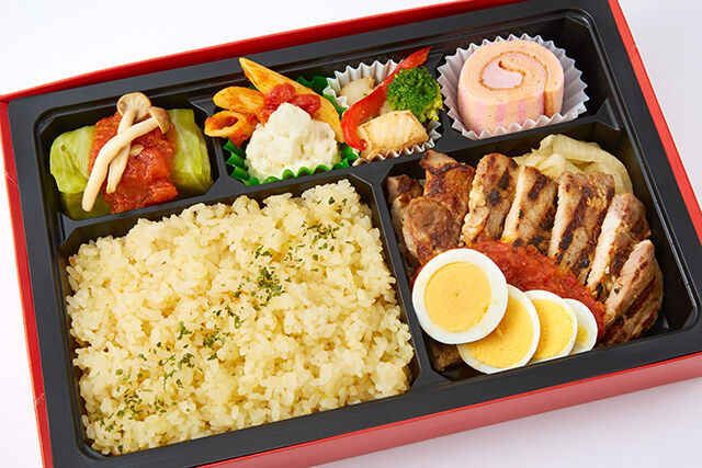 【7/15～のお届け】洋食屋さんの三元豚ポークグリル弁当（プチデザート付き）