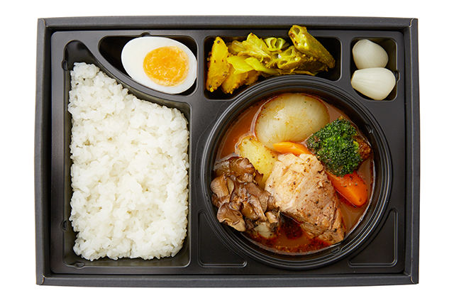 【温まる】北海道産もち豚の角煮と北海道愛別矢部さんの舞茸スープカレー