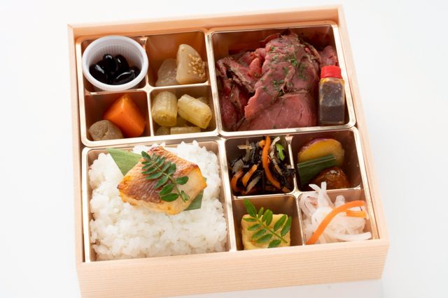 【熨斗対応可】おもてなし和菜膳～赤身ローストビーフと赤魚西京焼き～