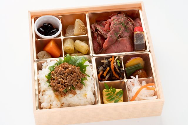 【熨斗対応可】おもてなし和菜膳～赤身ローストビーフと特製そぼろ～