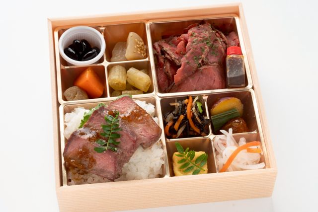 【熨斗対応可】おもてなし和菜膳～赤身ローストビーフと柔らか牛ステーキ～